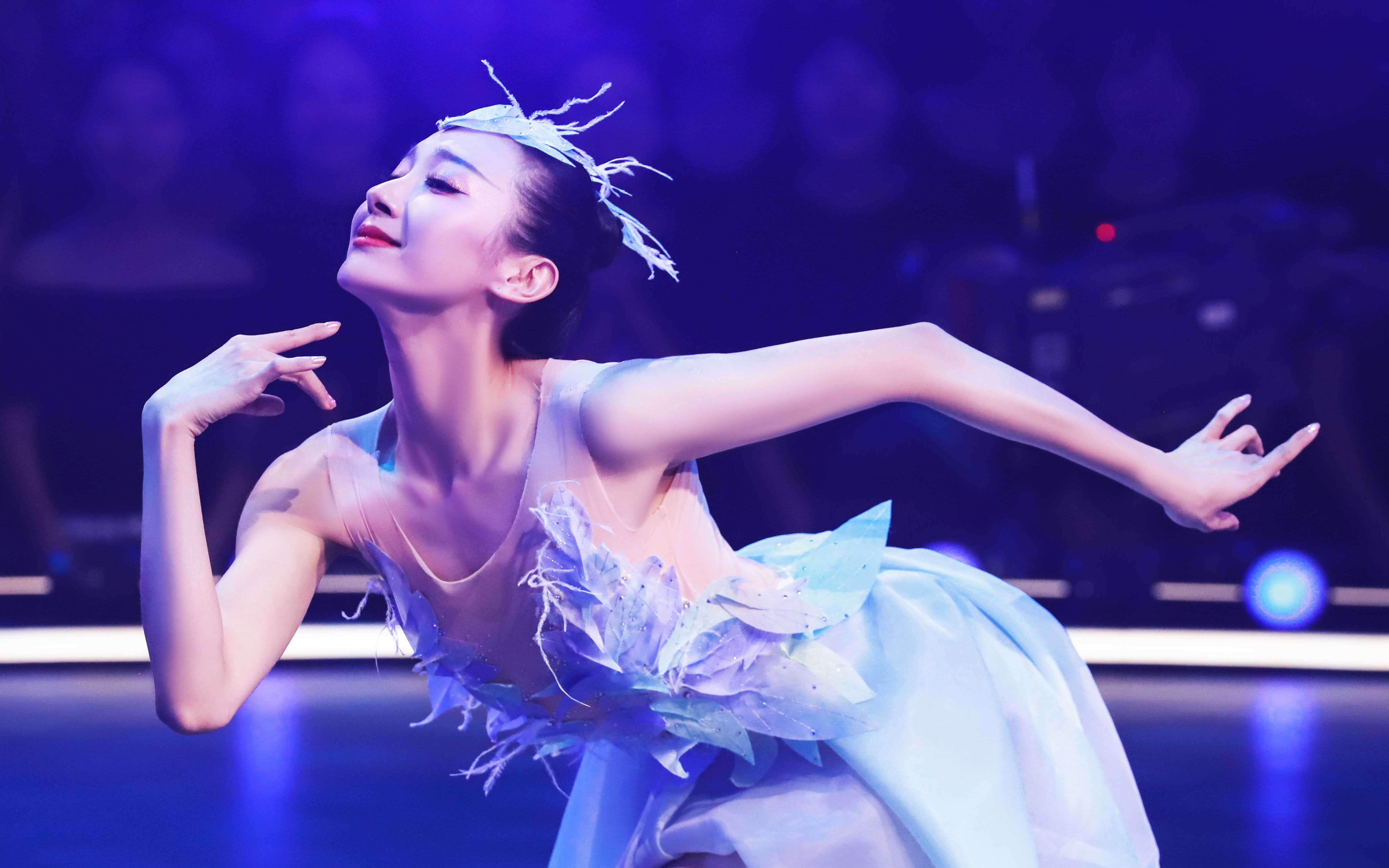舞蹈风暴中国舞至美花旦孟庆旸酉鸡出辰单脚表演完全程飘逸婀娜的绝美