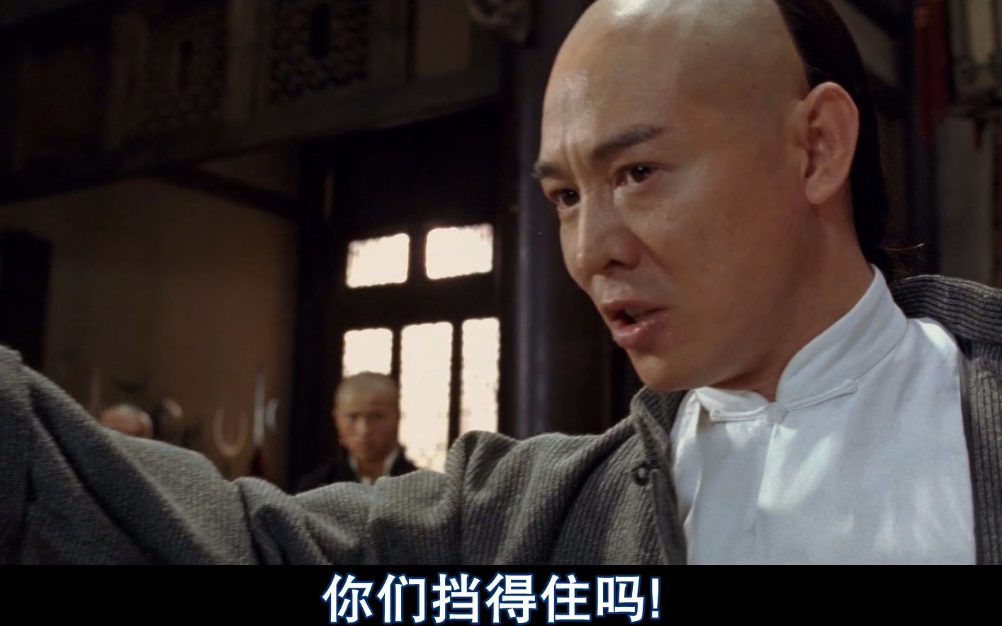 Sinopsis Film Kung Fu Hustle, Perjalanan Si Cupu Stephen Chow Jadi Master Silat : Okezone Celebrity