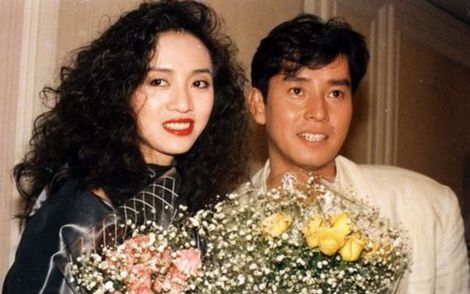 最佳损友梅艳芳在谭咏麟1989演唱会嘉宾的现场台下林青霞王祖贤