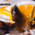 《街头美食斗士》白钟元，夏威夷Locomoco汉堡牛排，单面煎蛋+通心粉沙拉。
