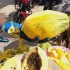 【街头美食】 印度街边水果切 头一样大的木瓜