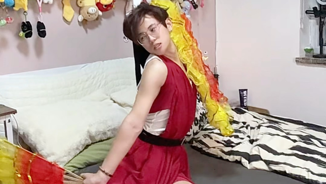 四月的火舞请走花路吧！