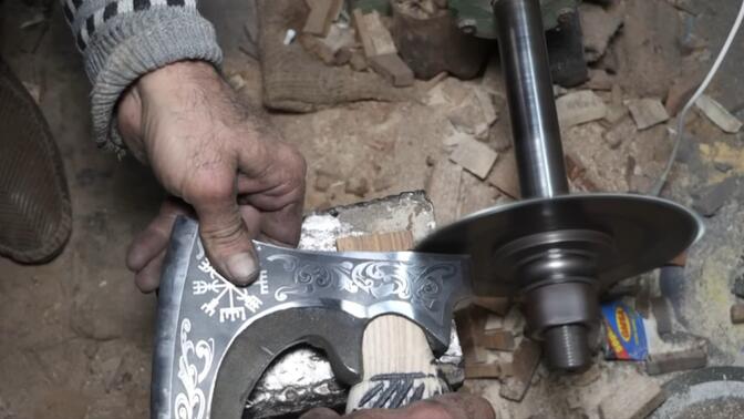 巴基斯坦古法+科技翻沙铸造比萨战斧，酸洗附魔2000卢比一把
