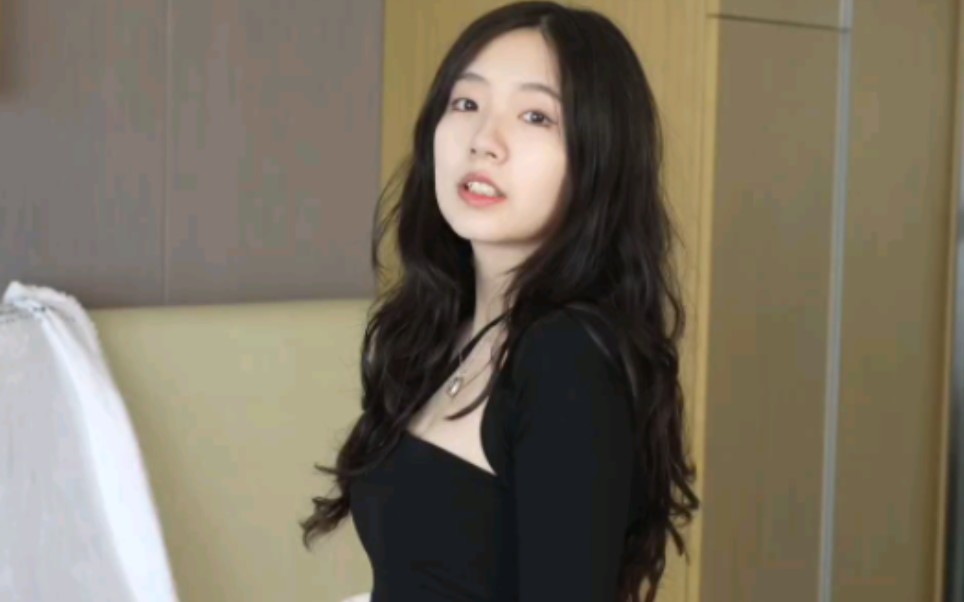 Isn't Sweet Pea's new wavy hairstyle a little mature?