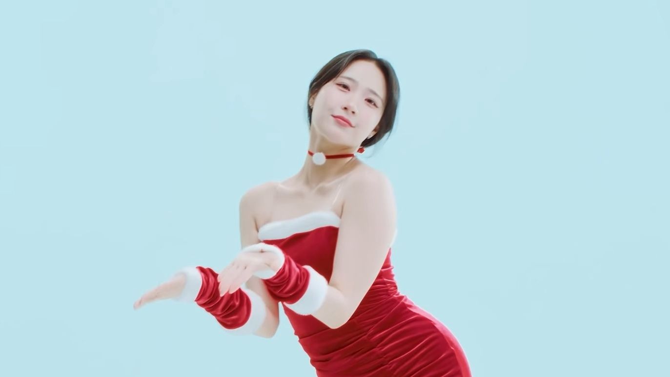 郑仁 Be My Baby 23圣诞服