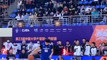 扣篮大赛还以为是激情时刻！没想到上来就拉了坨大的