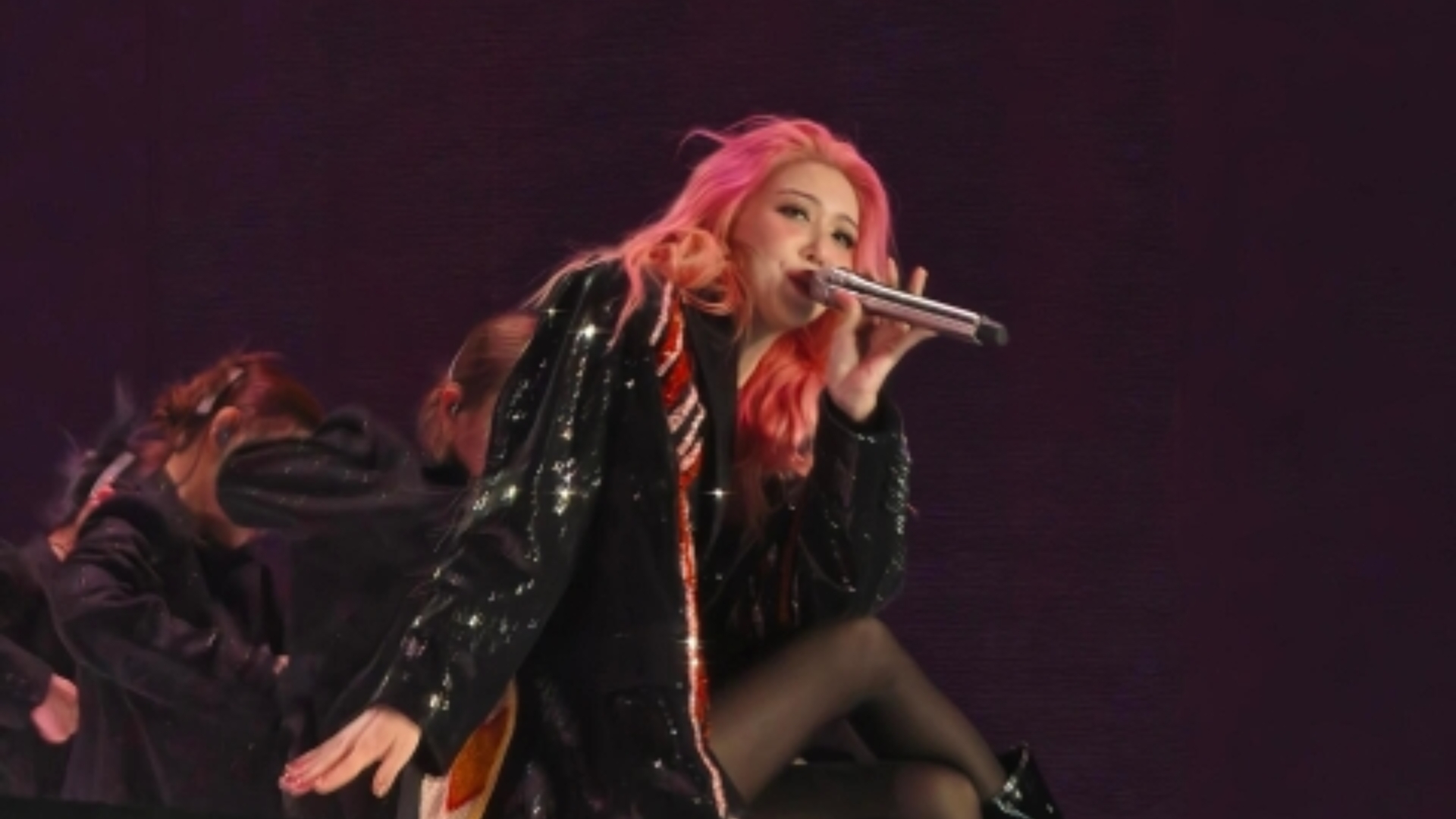 薛凯琪 高开叉黑丝