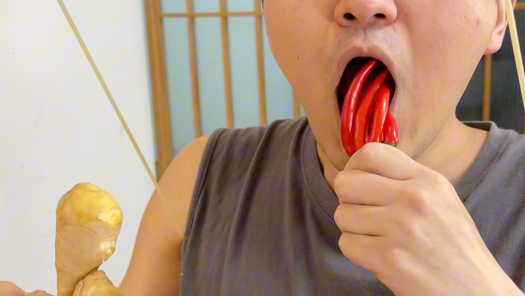 快叫你朋友来看面不改色挑战