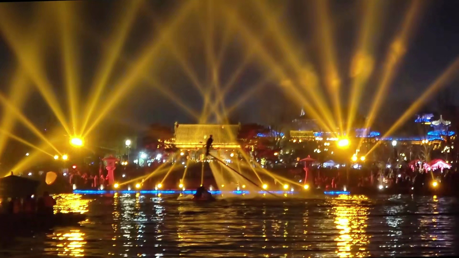 南阳卧龙岗武侯祠水上飞人水上火笼