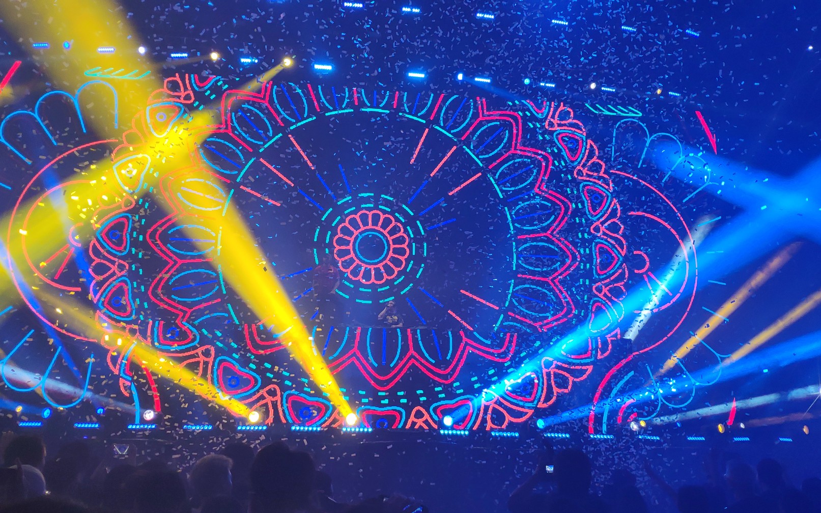 上海奶油田 major lazer 电音节现场