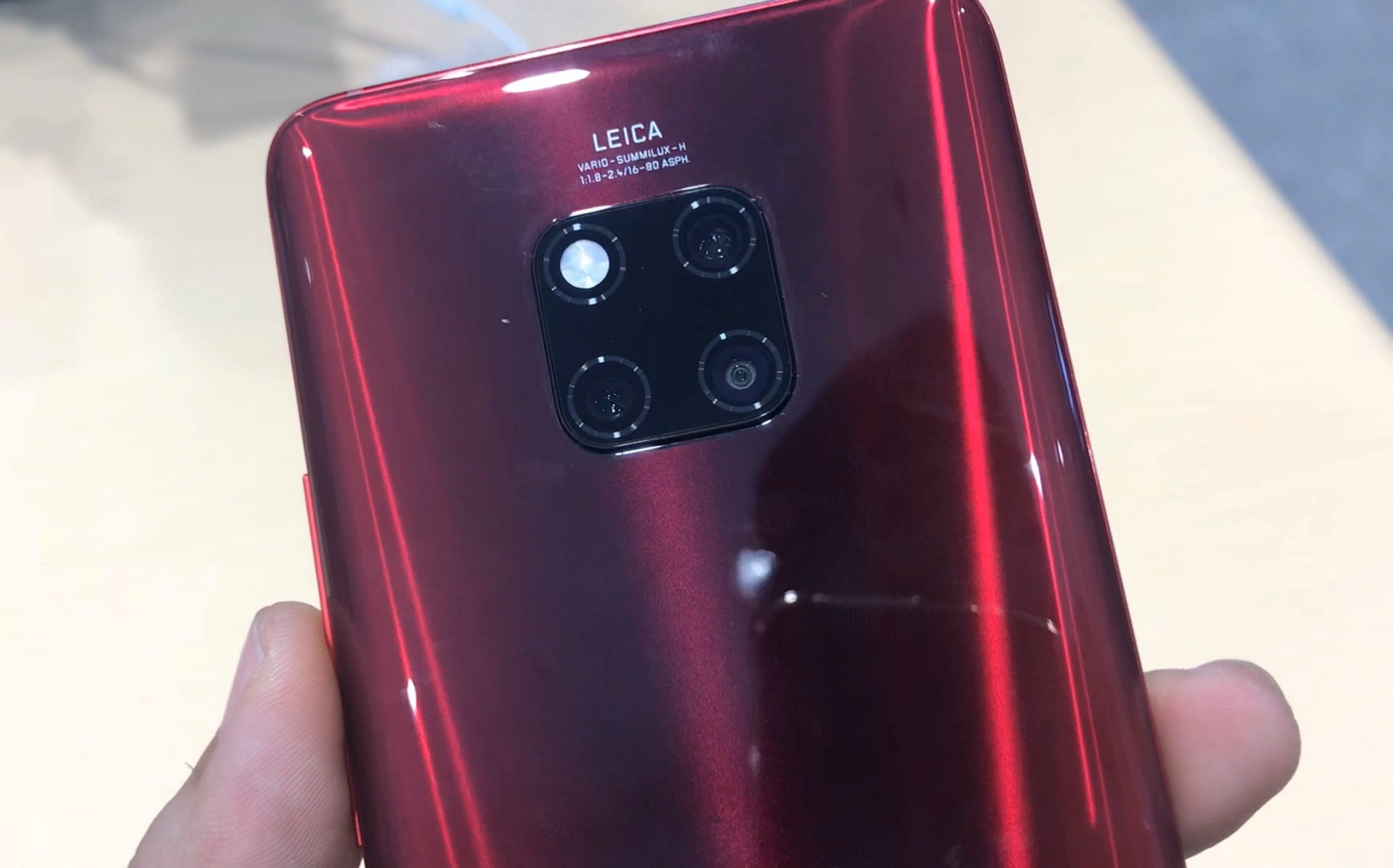 Huawei Mate 20 Pro Review: Finally, a Phone That Stands Out for All the ...
