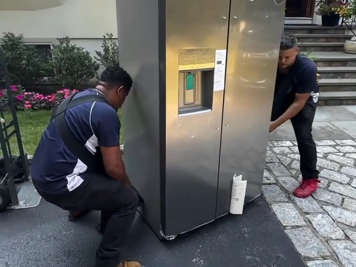 搬运冰箱的新方式