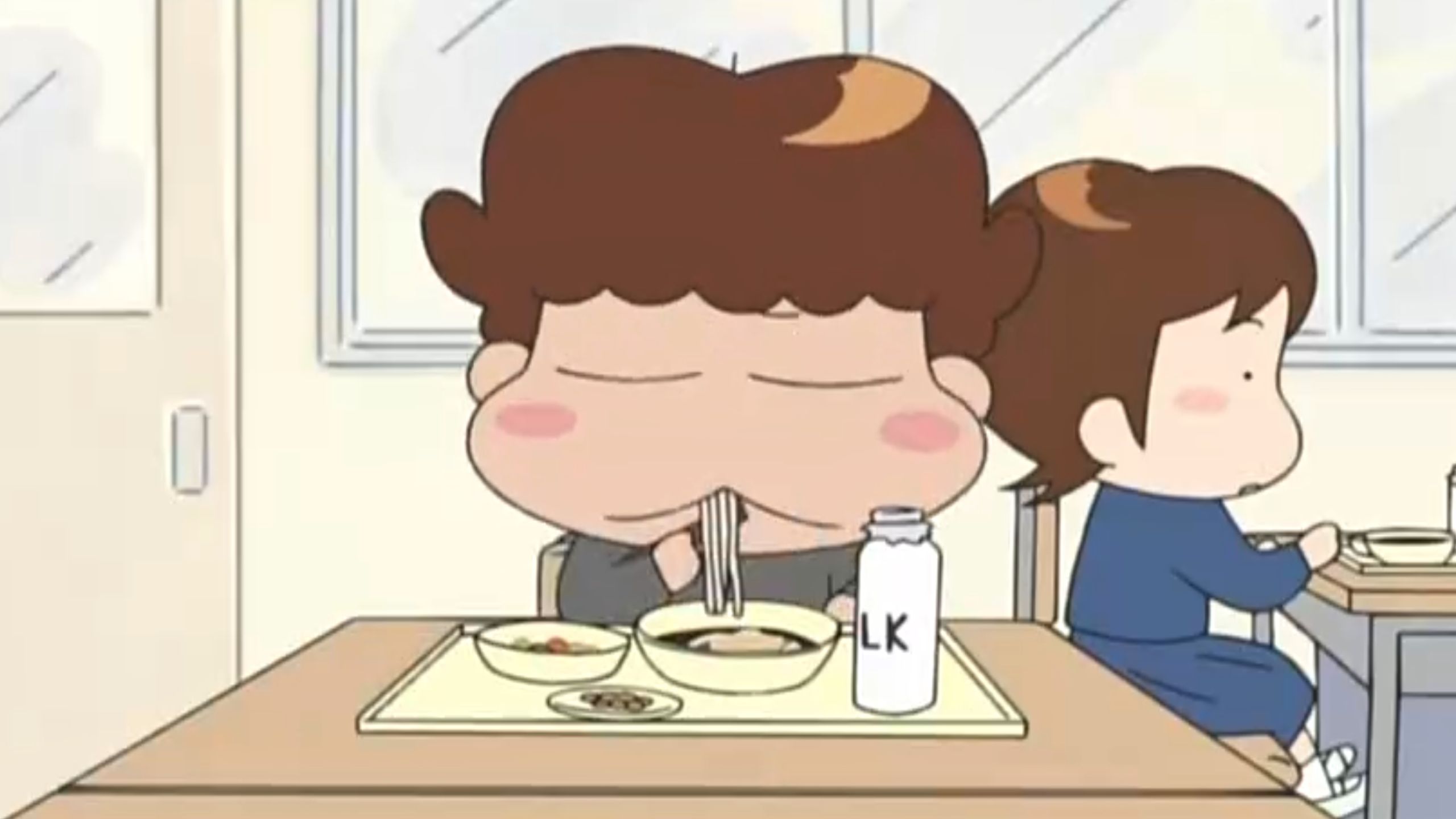 【我们这一家美食篇】学校营养午餐黄豆粉乌龙面配牛奶，柚子居然觉得蛮好吃的哦