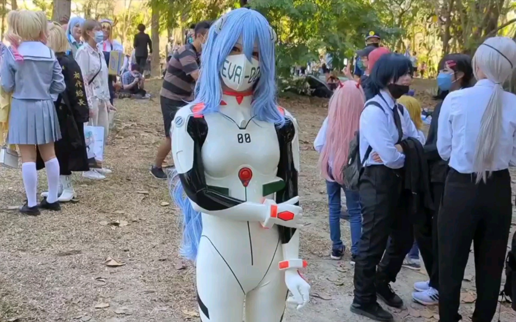 Taking you straight to the Comic-Con floor