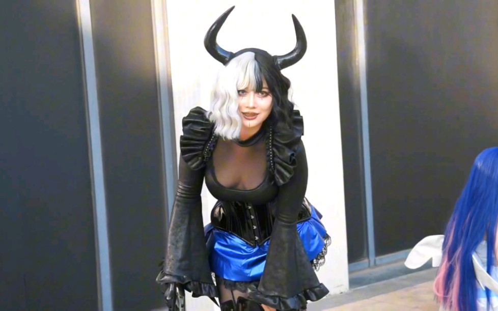 Guangzhou Zhou Comic Con coser black silk COSPLAY