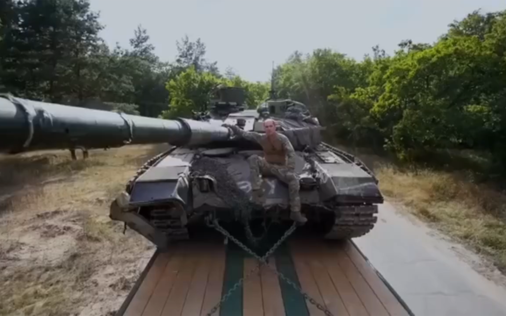 乌克兰公布T90M突破三主战坦克开箱视频