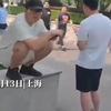 5月13日上海， 疑似男子戴假发穿裙子在女厕所偷拍被发现后慌忙逃跑， 拍摄者：警方已经锁定嫌疑人
