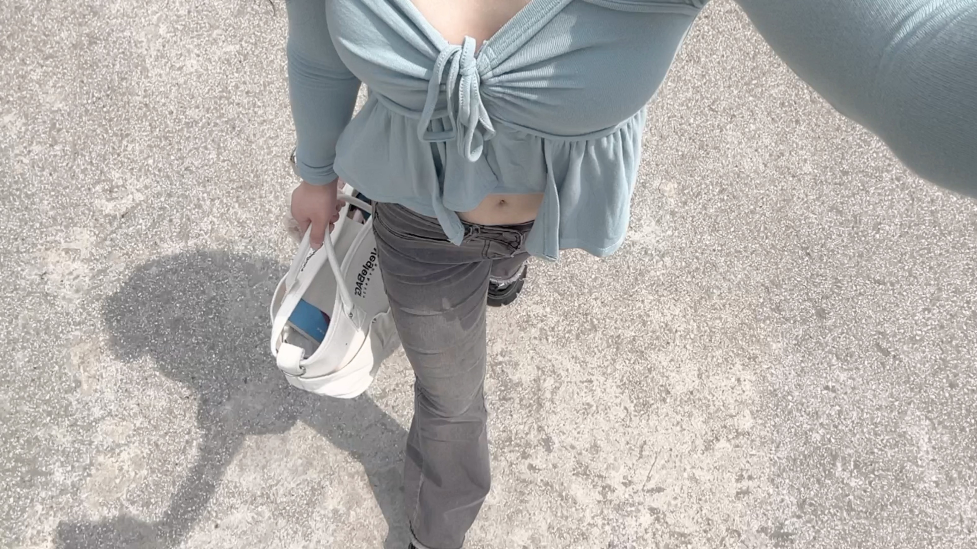 This outfit is so figure-flattering! It's so gentle.