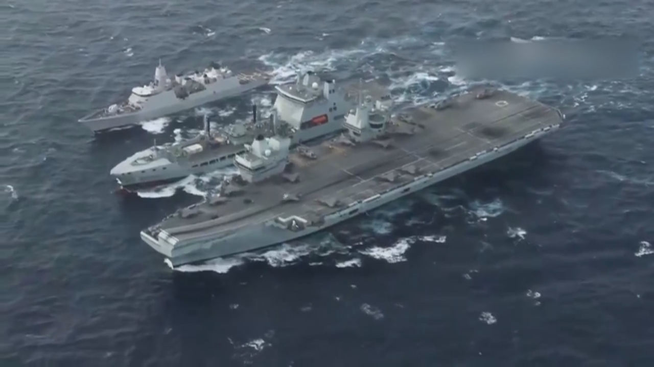 英媒炒作英国航母在南海“逼退中国潜艇” 结果“翻车”