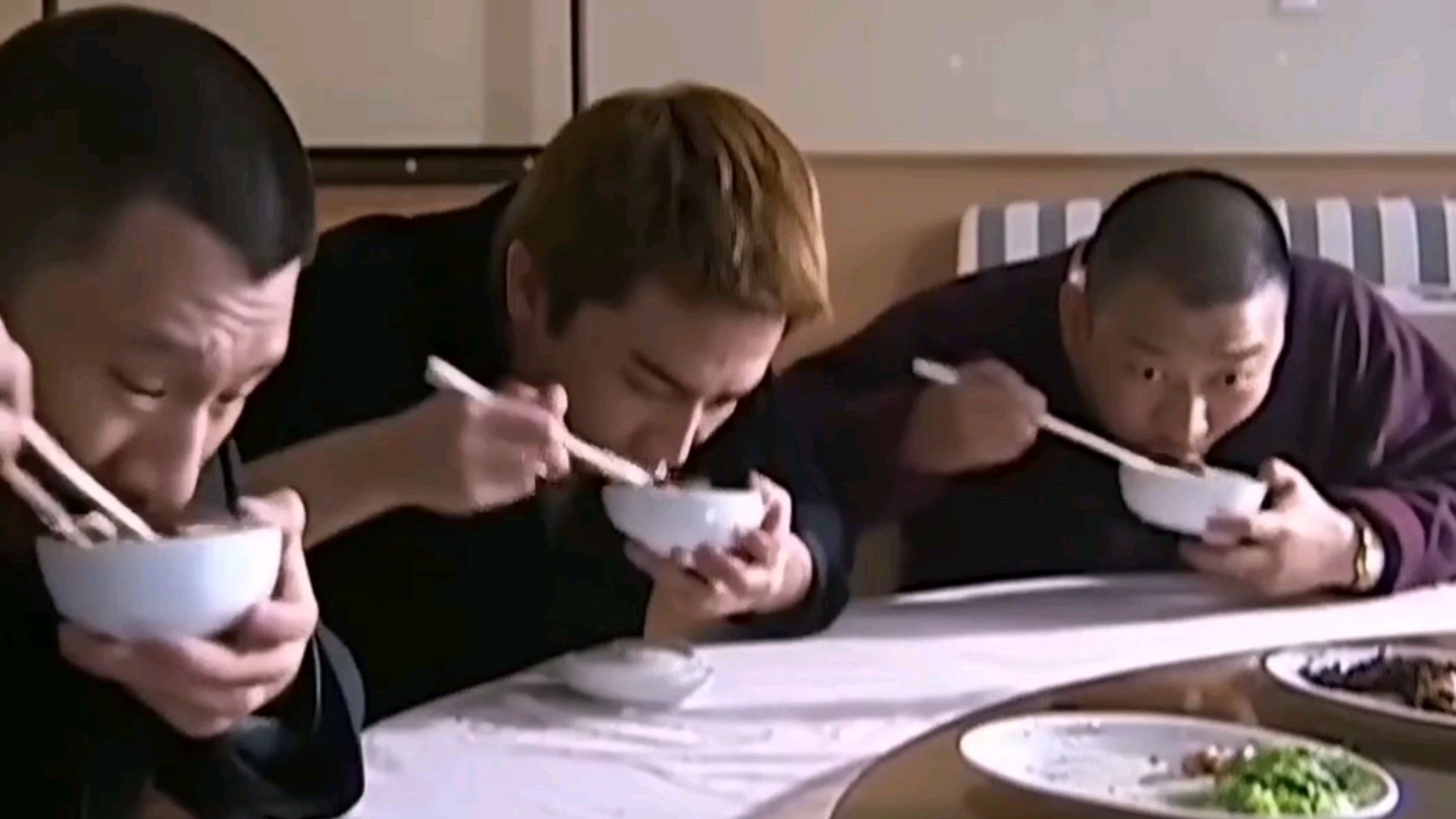 其实华强那天真就只是去喝酒酒吃饭饭而已