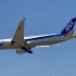 ANA波音787-梦想飞机落地北京首都国际机场T3