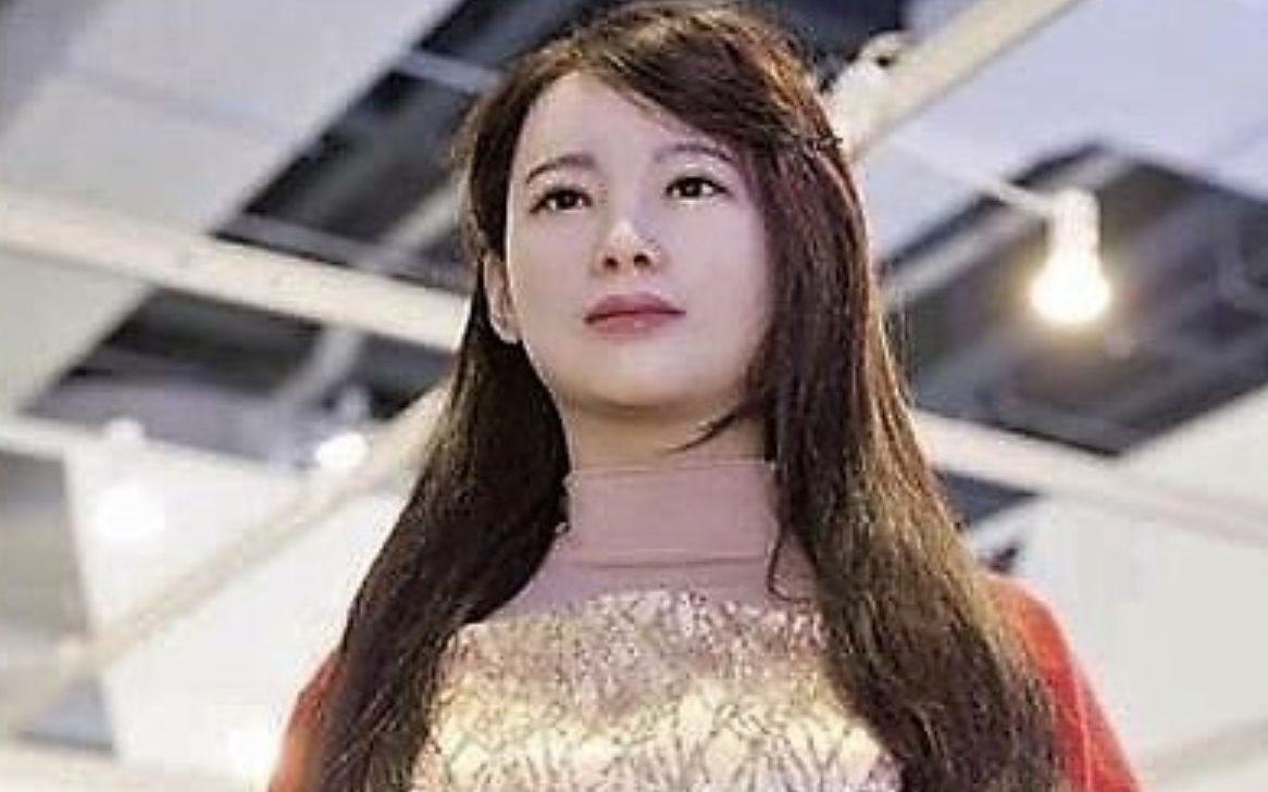 中国美女机器人惊艳全球!表情丰富还会说话 上市一小时售出10000个