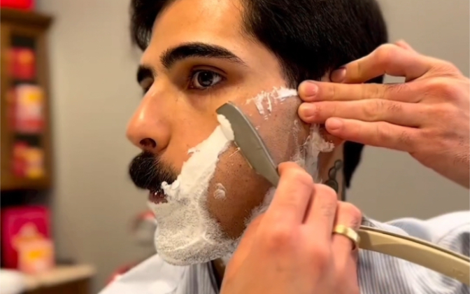 精致的男人剃须也这么有仪式感，沉浸式剃须