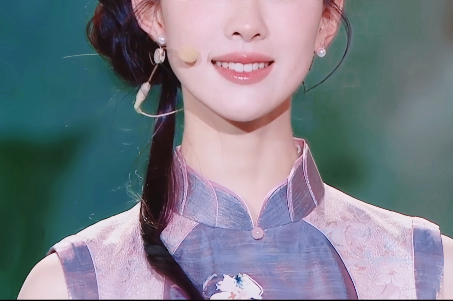 难怪央妈让她在春晚连换四套旗袍！原来真的有人可以把东方美学穿进现实啊啊啊