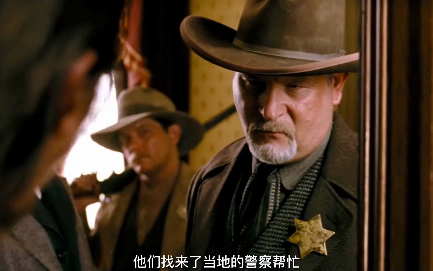 不能错过的经典之作,百看不厌的西部动作片《决战犹马镇》