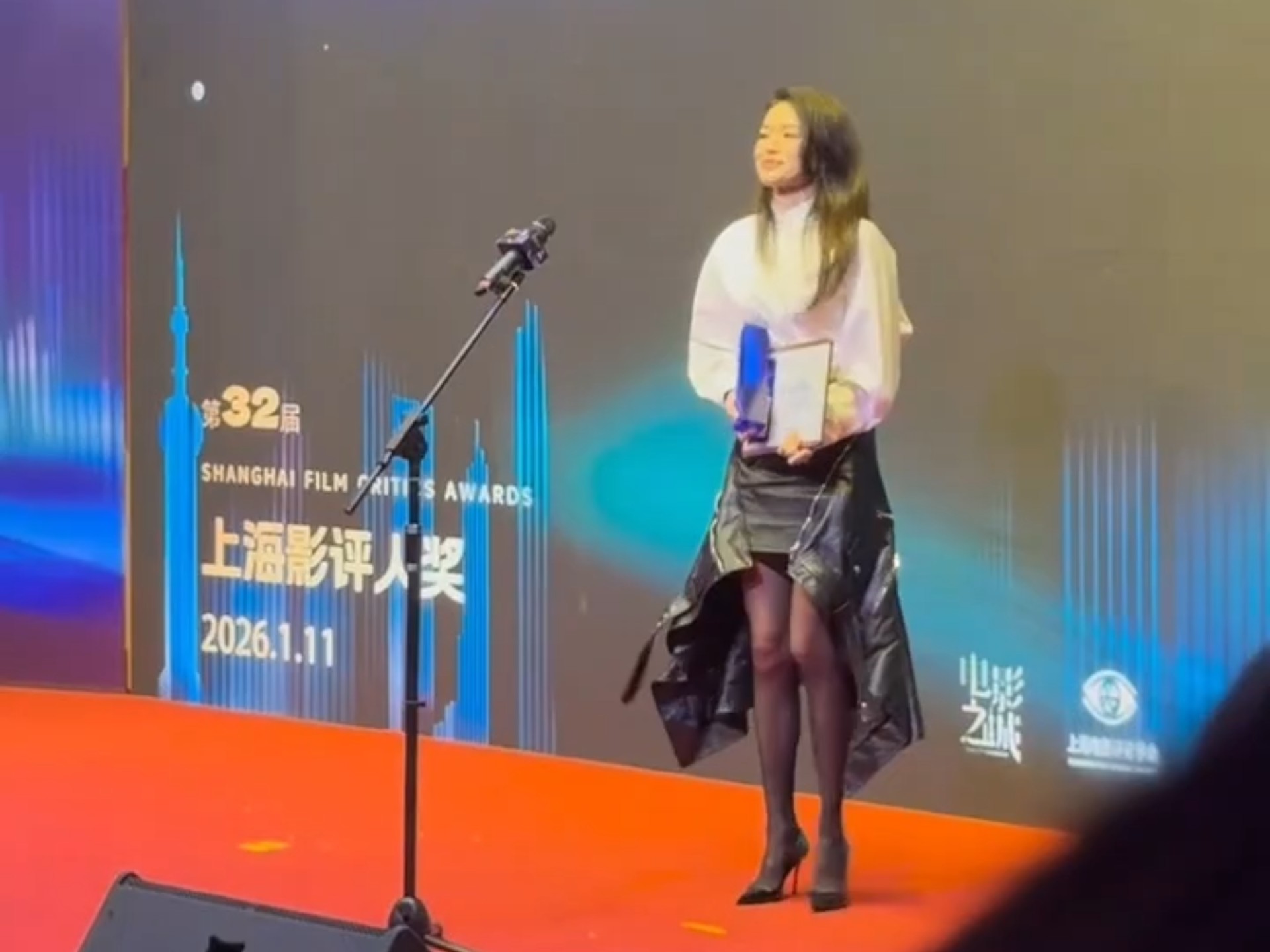 舒淇丝袜颁奖典礼现场直拍镜头