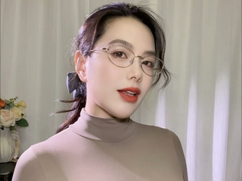 年少不知少妇好，错把少女当成宝