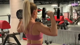 女生肩膀窄怎么办 2dab11813bbb42679037b35b0842408eb4d359c3.jpg@280w_158h_1c_100q.jpg