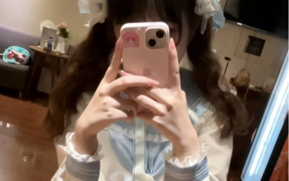 [Showering is not arrogant] New work is online, check it out!