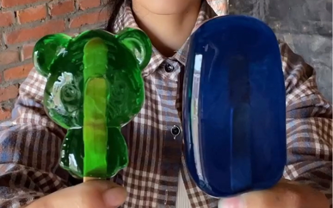 绿色老虎果冻