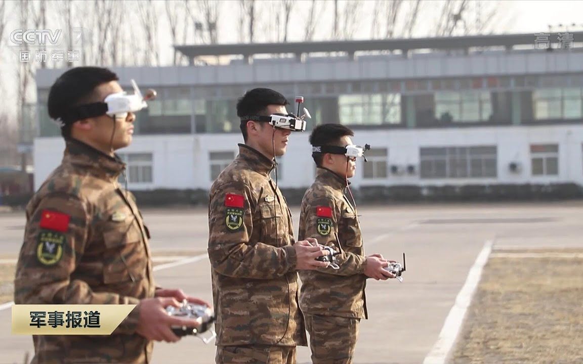 武警特战装备 军用穿越机 可挂载武器弹药 反恐作战利器