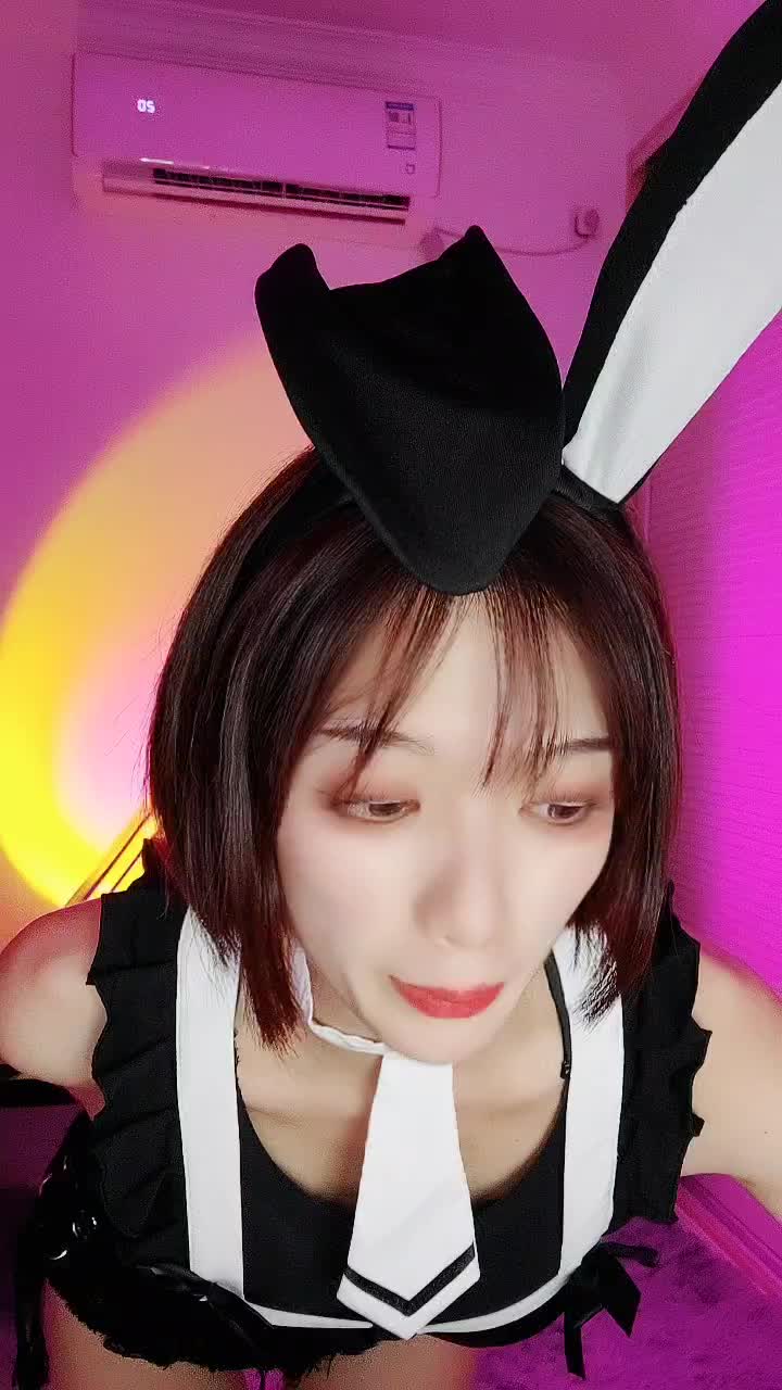 Jail Phoenix-20220709-Wipe the Glass