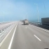 绵延数里 一眼望不到尽头 俄军车队通过克里米亚大桥  2021年