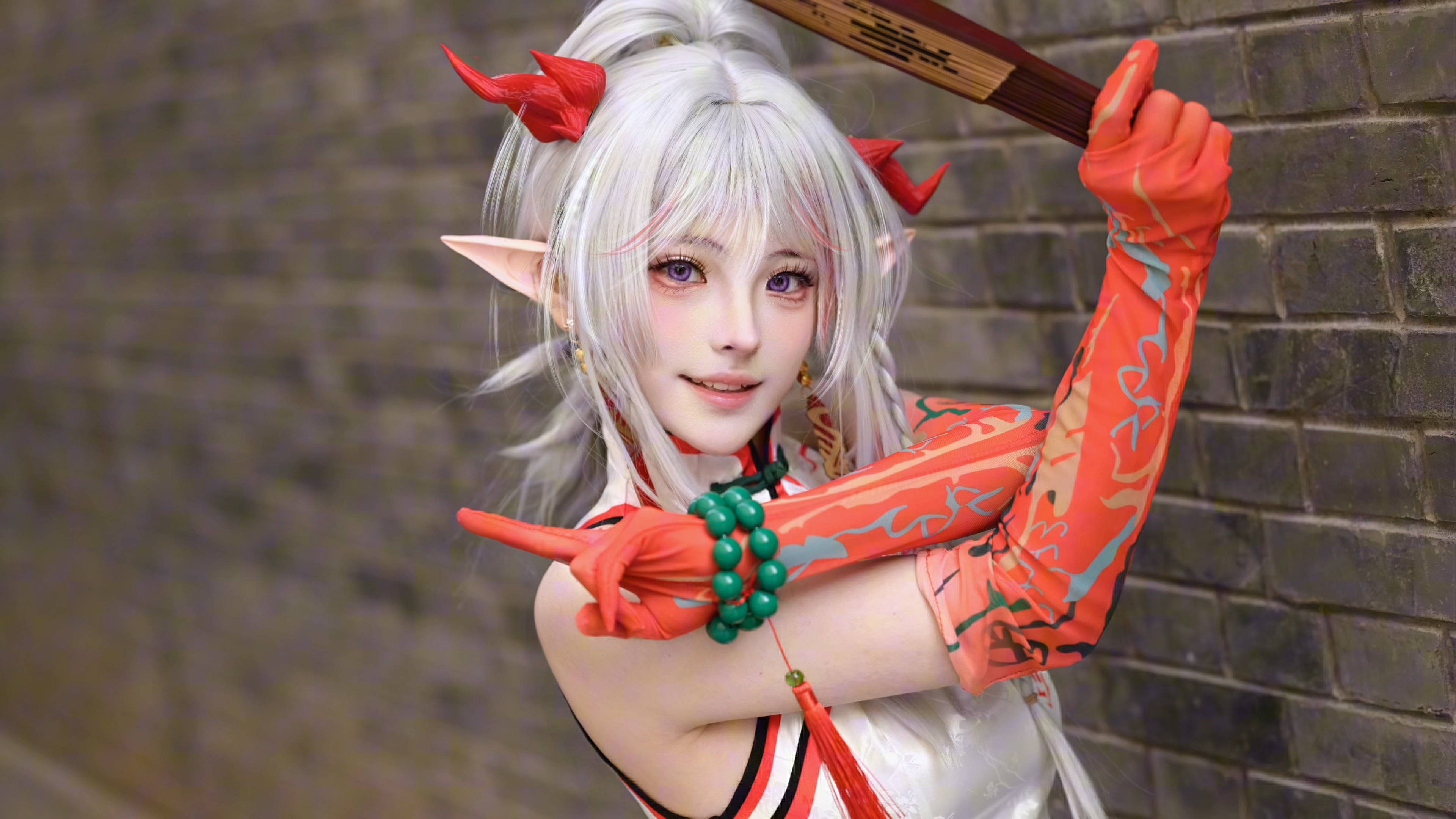 这里有只年泡泡