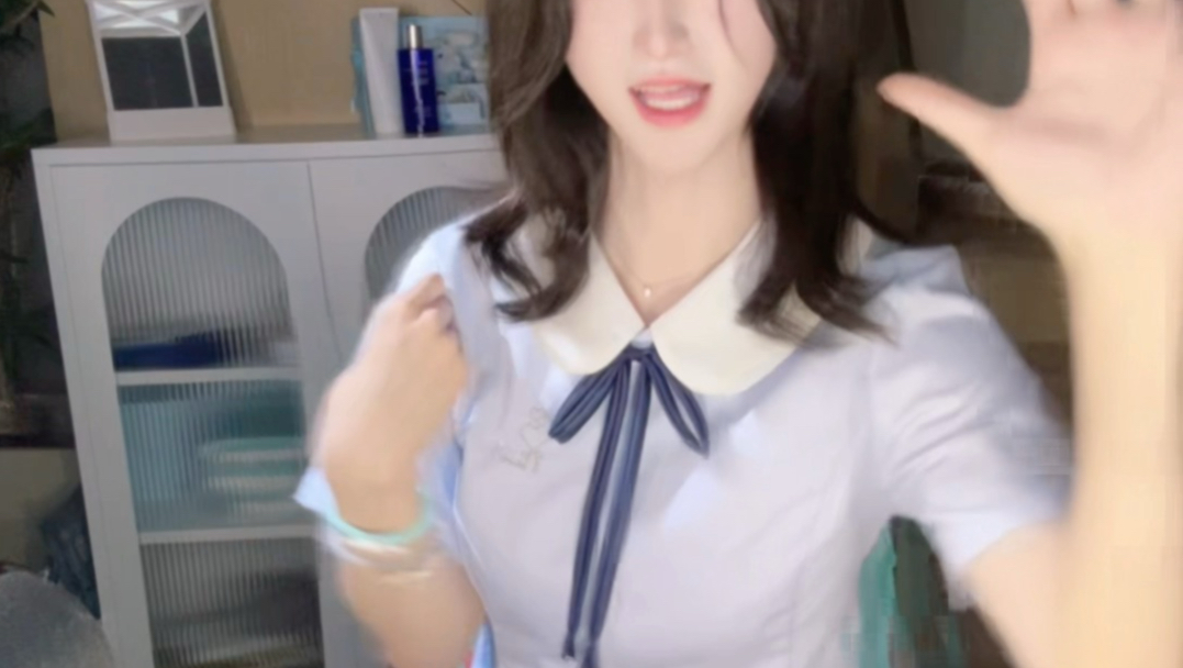 今天是你的“女同桌”哦