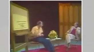 男子在电视上揭露了宇宙真相后不久死于空难