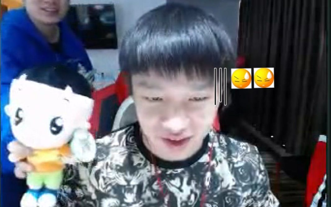 厂长新发型遭阿姨调侃,玩游戏都变蠢了视频在