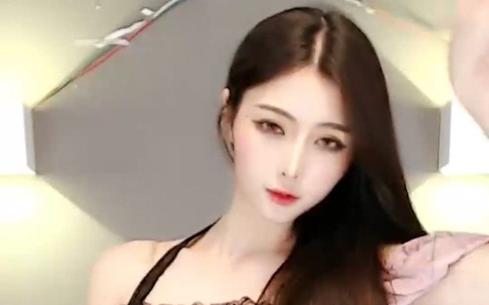 【竖版】虎牙晴小兔 骚舞 电臀 美腿 制服bxjxk