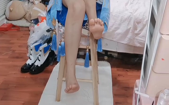 What are you watching this for if you don't sleep at night! Sleep!