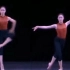 古典舞老师优雅的端腿转快慢镜头教学展示