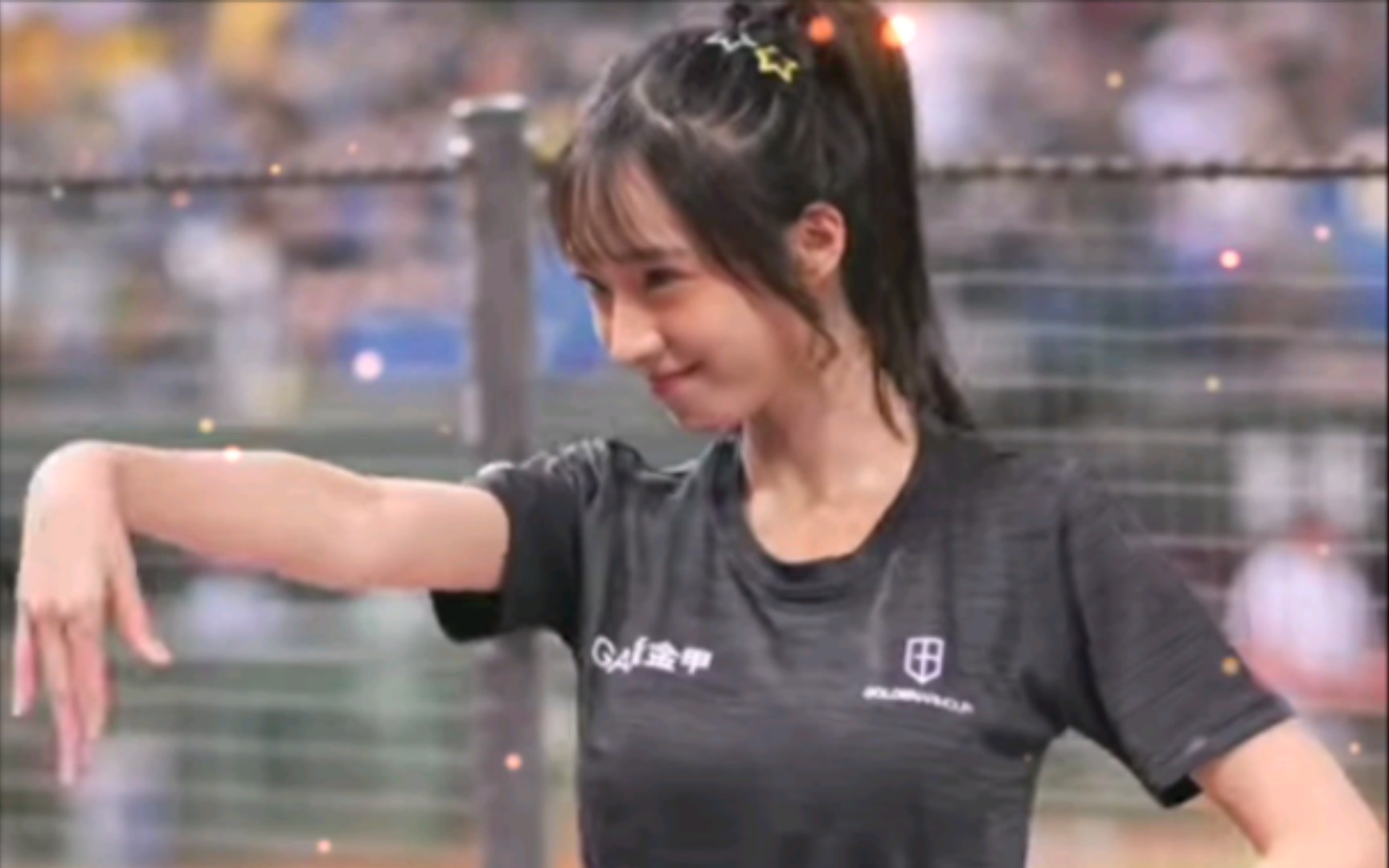 Cute cheerleader ladies with great dance moves! 💖