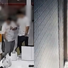 男子女厕偷拍被发现狡辩是在系鞋带，报警得知是惯犯，已被拘留