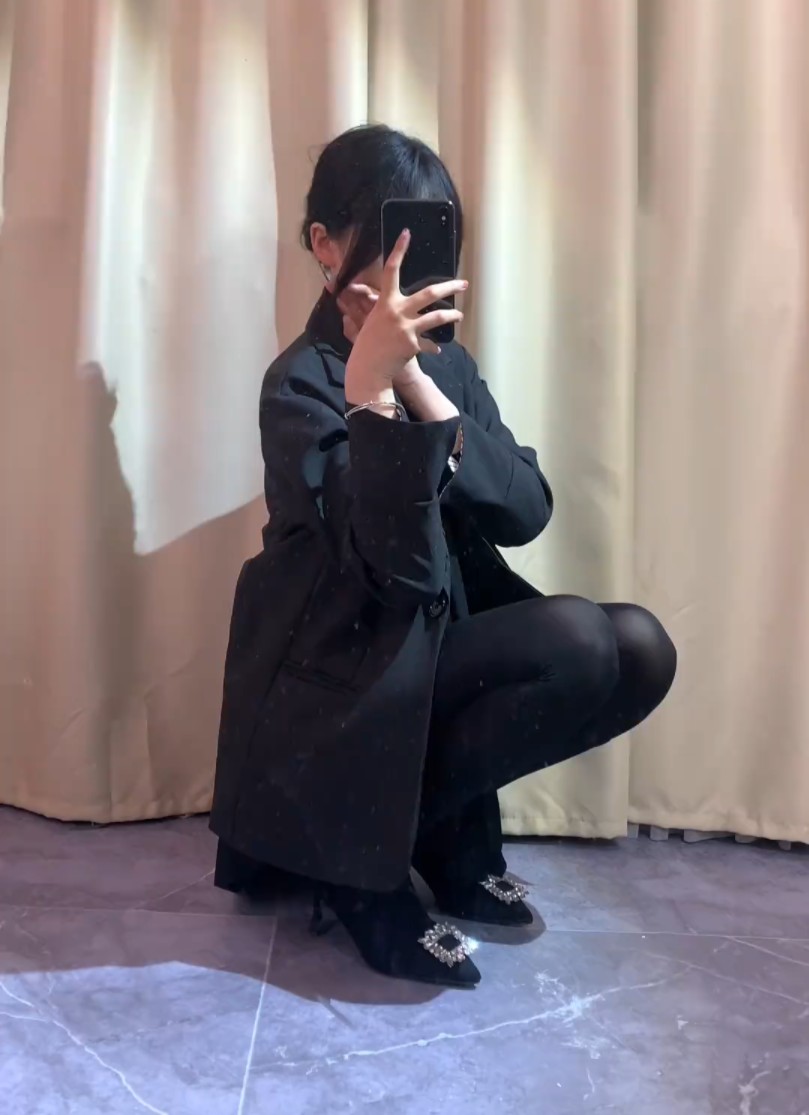 Thick Black Aesthetics, Pantyhose Edition