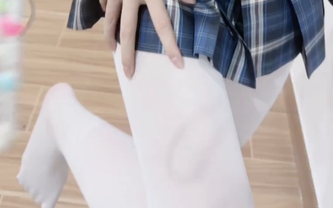 Who can resist jk white cotton pants?