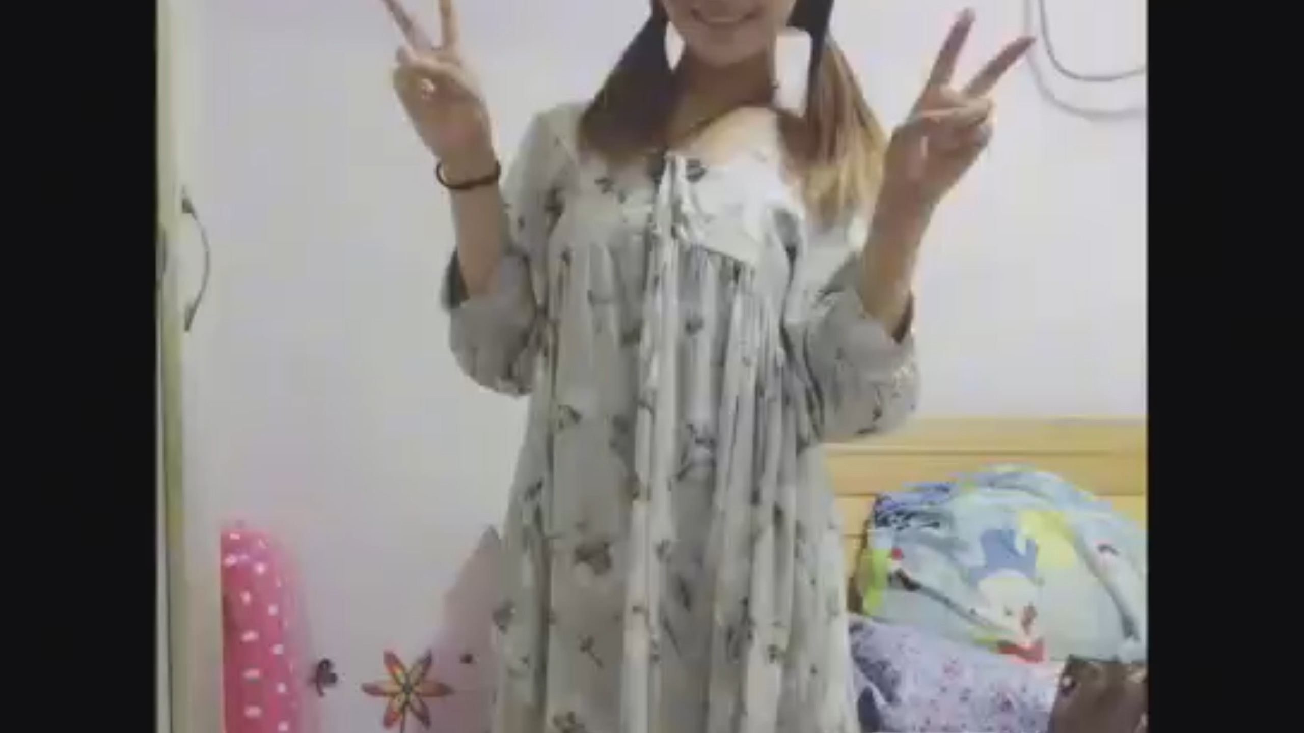 Shanghai College Graduates' Transformation: From Innocent Young Women to Married Mothers Jiawen