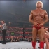 WWE两次踢裆!猛兽遭摔角传奇攻击小布布!